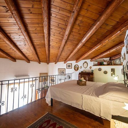 Familyholidays La Finestra Di Fronte Чефалу Екстериор снимка