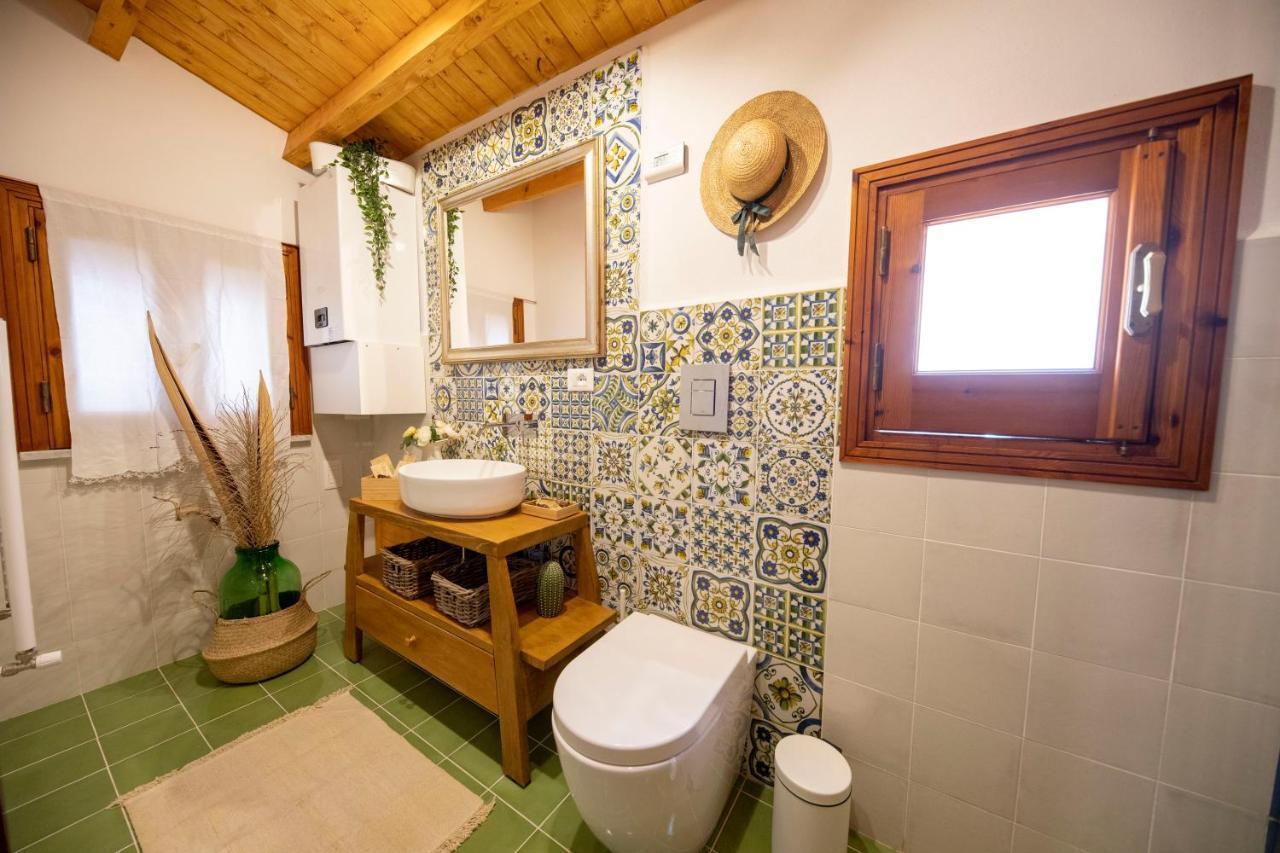 Familyholidays La Finestra Di Fronte Чефалу Екстериор снимка