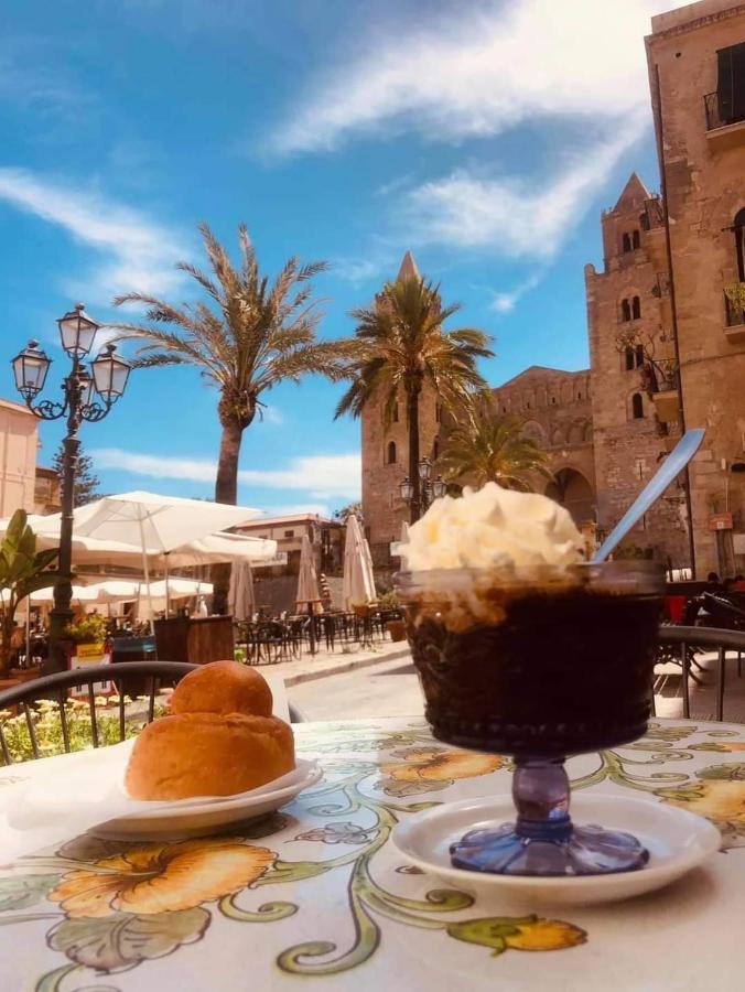 Familyholidays La Finestra Di Fronte Чефалу Екстериор снимка
