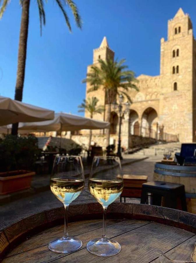 Familyholidays La Finestra Di Fronte Чефалу Екстериор снимка